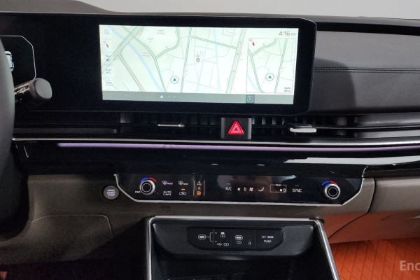 2024 Kia Carnival с пробегом 16 424 км