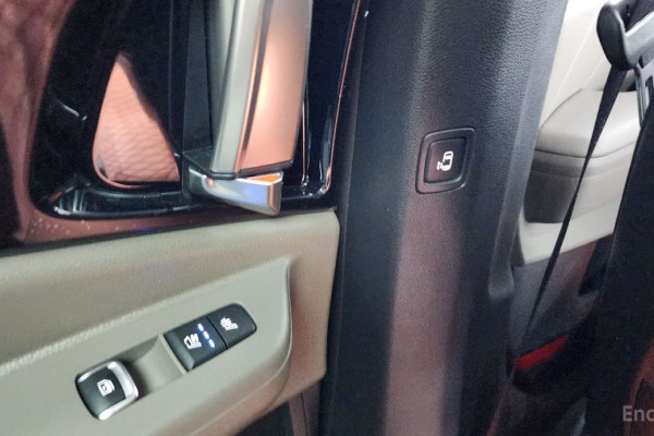 2024 Kia Carnival с пробегом 16 424 км