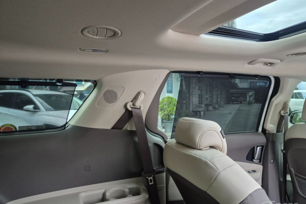 2025 Kia Carnival с пробегом 8 924 км