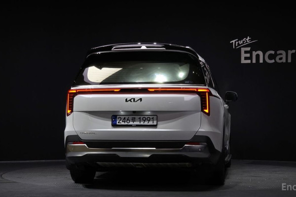 2024 Kia Carnival с пробегом 12 626 км