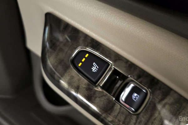 2024 Kia Carnival с пробегом 12 626 км