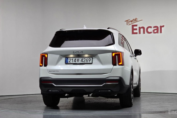 2024 Kia Sorento с пробегом 33 383 км