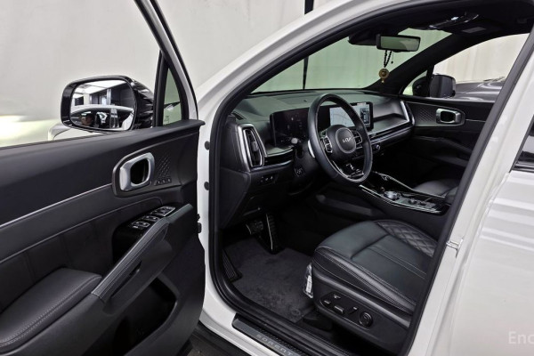 2024 Kia Sorento с пробегом 33 383 км