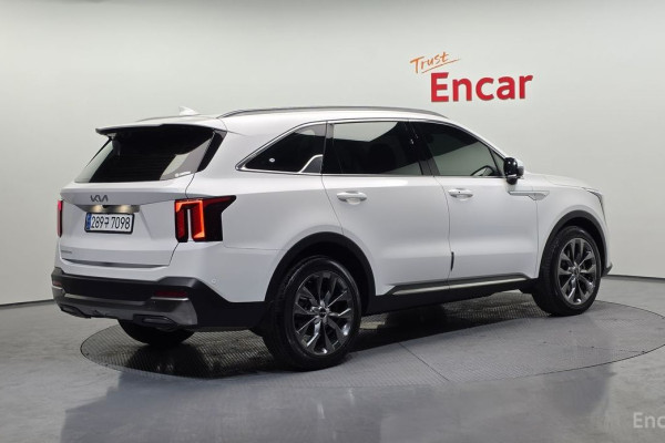 2023 Kia Sorento с пробегом 26 724 км