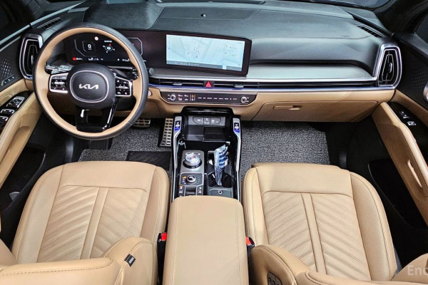 2024 Kia Sorento с пробегом 10 244 км