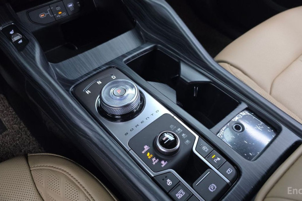 2024 Kia Sorento с пробегом 19 726 км