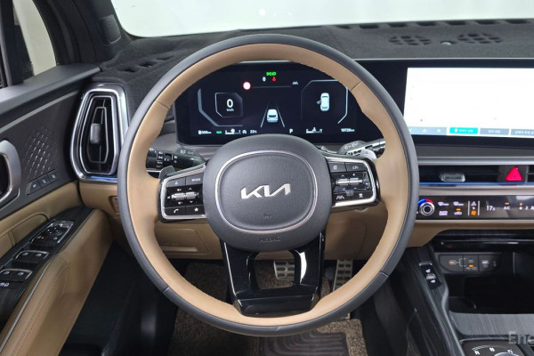 2024 Kia Sorento с пробегом 19 726 км