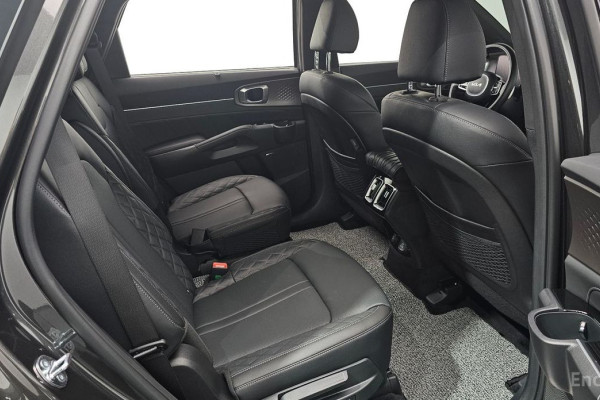 2025 Kia Sorento с пробегом 7 466 км