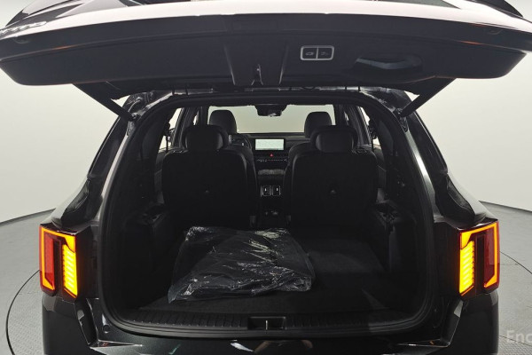 2025 Kia Sorento с пробегом 7 466 км