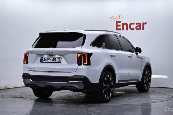 2025 Kia Sorento с пробегом 3 867 км