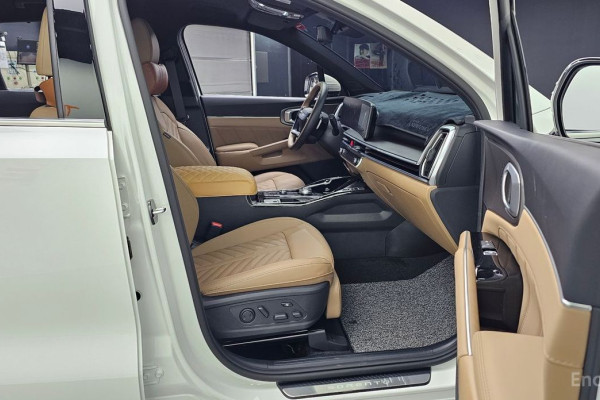 2025 Kia Sorento с пробегом 3 867 км