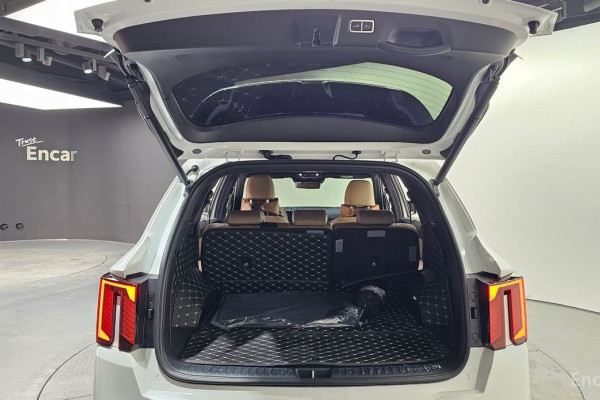 2025 Kia Sorento с пробегом 3 867 км