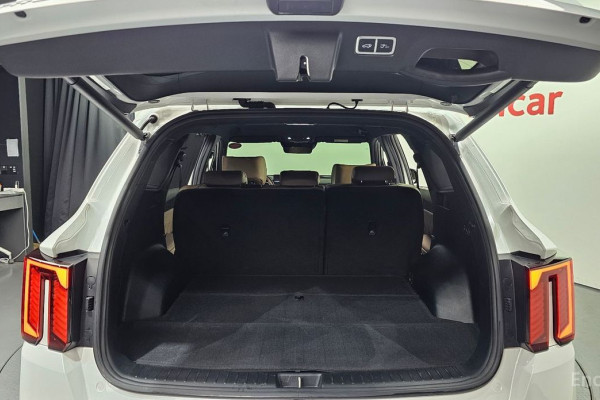 2023 Kia Sorento с пробегом 63 112 км