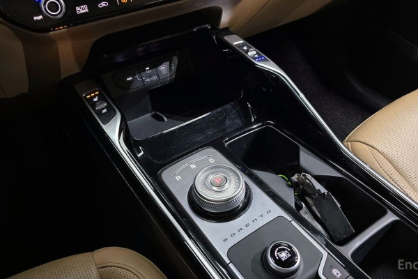 2023 Kia Sorento с пробегом 33 935 км