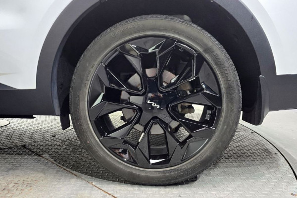 2023 Kia Sorento с пробегом 33 935 км