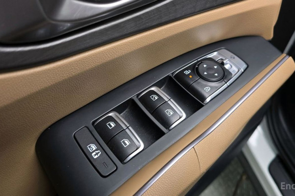 2023 Kia Sorento с пробегом 33 935 км