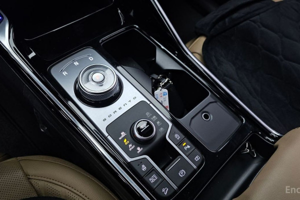 2024 Kia Sorento с пробегом 24 143 км