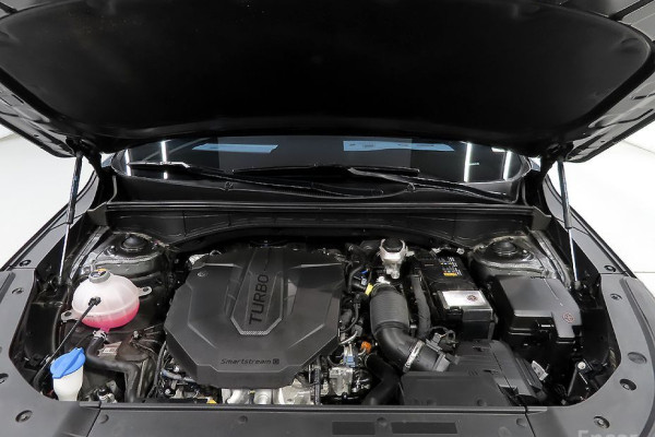 2023 Kia Sorento с пробегом 32 084 км