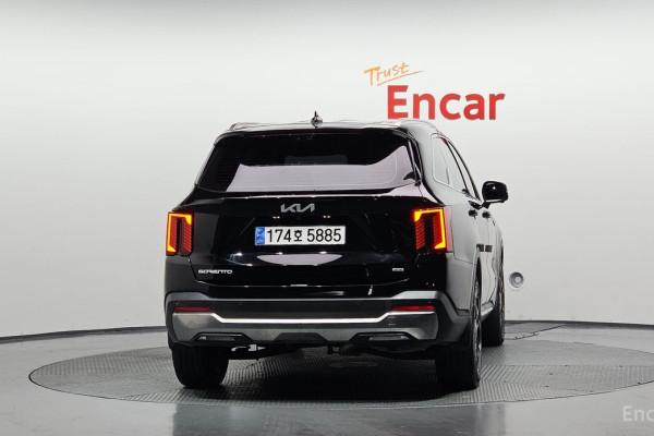 2023 Kia Sorento с пробегом 26 348 км