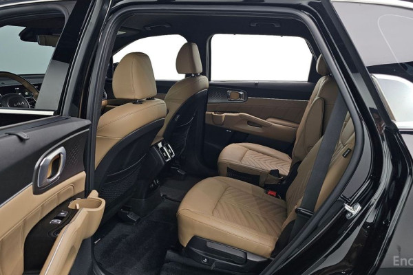 2023 Kia Sorento с пробегом 26 348 км