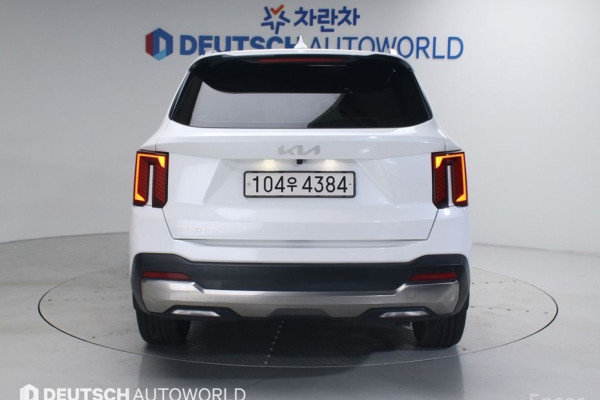 2023 Kia Sorento с пробегом 30 824 км