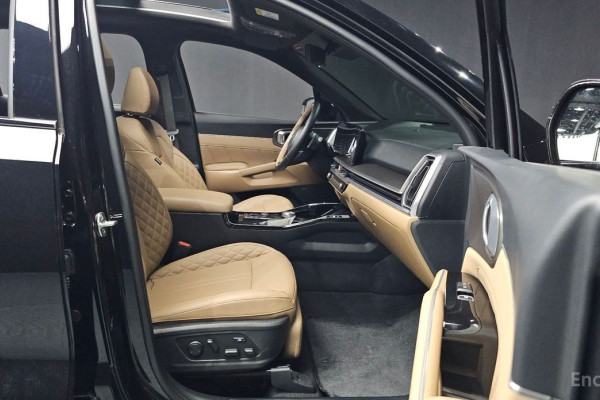 2023 Kia Sorento с пробегом 19 405 км