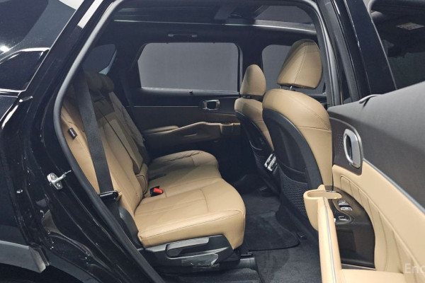 2023 Kia Sorento с пробегом 19 405 км