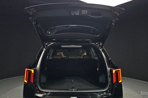 2023 Kia Sorento с пробегом 19 405 км