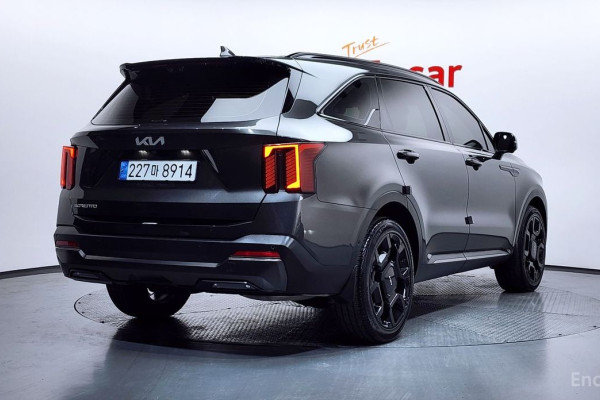 2024 Kia Sorento с пробегом 14 610 км