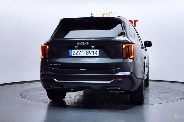 2024 Kia Sorento с пробегом 14 610 км