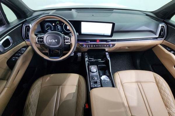 2024 Kia Sorento с пробегом 14 610 км