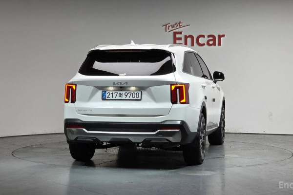 2025 Kia Sorento с пробегом 10 671 км