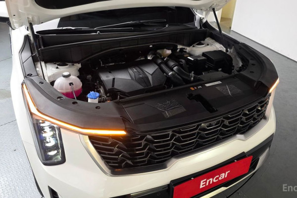 2025 Kia Sorento с пробегом 10 671 км