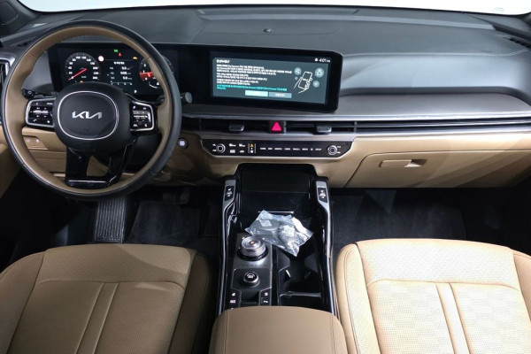 2025 Kia Sorento с пробегом 10 671 км