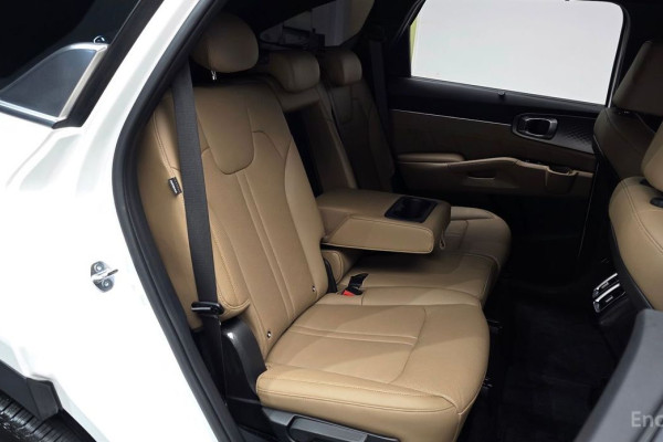 2025 Kia Sorento с пробегом 10 671 км