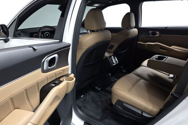 2025 Kia Sorento с пробегом 10 671 км