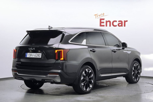 2023 Kia Sorento с пробегом 19 595 км