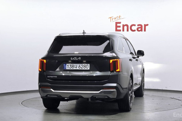 2023 Kia Sorento с пробегом 19 595 км