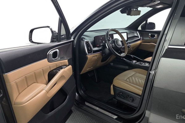 2023 Kia Sorento с пробегом 19 595 км