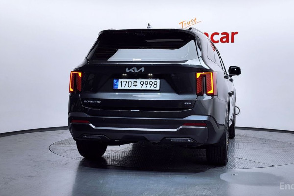 2024 Kia Sorento с пробегом 10 143 км