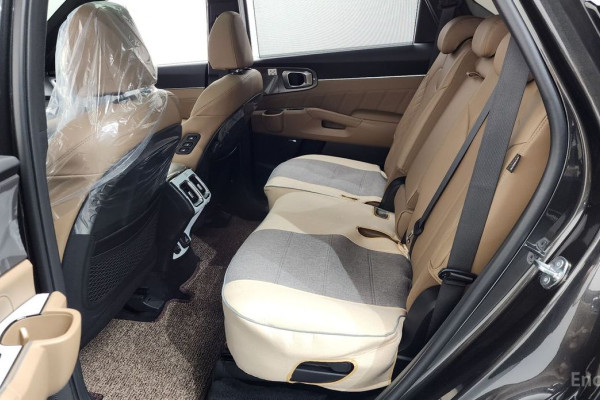 2024 Kia Sorento с пробегом 10 143 км