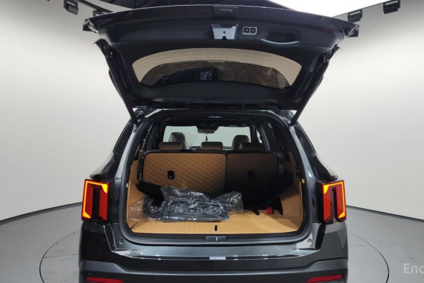 2024 Kia Sorento с пробегом 10 143 км