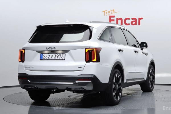 2025 Kia Sorento с пробегом 7 404 км