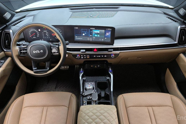 2025 Kia Sorento с пробегом 7 404 км