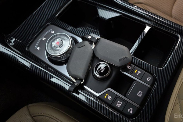 2025 Kia Sorento с пробегом 7 404 км