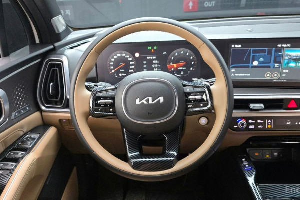 2025 Kia Sorento с пробегом 7 404 км