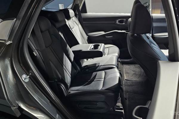 2023 Kia Sorento с пробегом 39 161 км