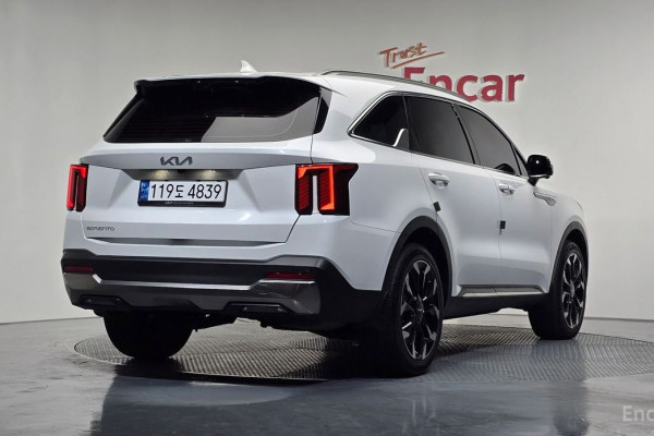 2024 Kia Sorento с пробегом 33 495 км