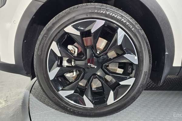 2024 Kia Sorento с пробегом 33 495 км