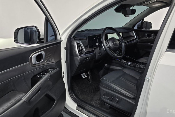 2024 Kia Sorento с пробегом 33 495 км